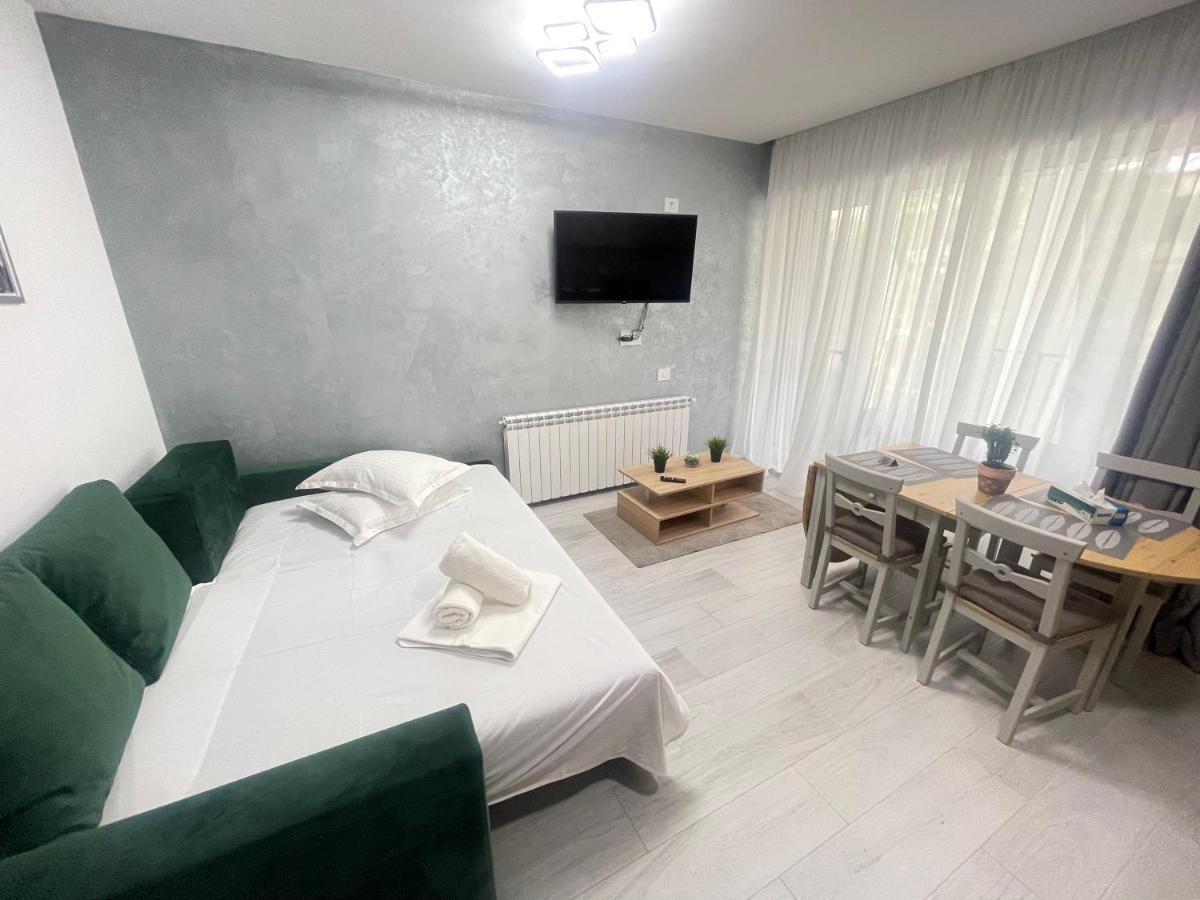 Velier Holiday Apartments Mamaia Exterior foto